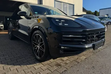 Porsche Cayenne din 2025 - oferta POR113042