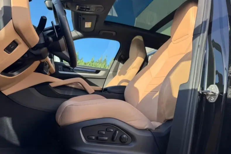 Porsche Cayenne din 2025 cu 4.700 km - oferta POR113042 - foto 3