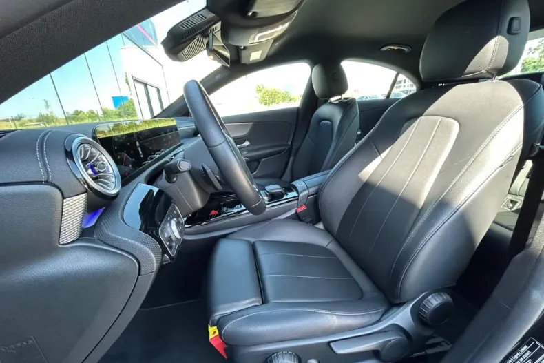 Mercedes-Benz CLA 250 din 2021 cu 41.027 km - oferta MER113058 - foto 16