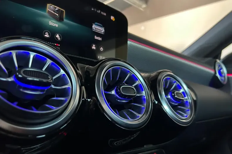 Mercedes-Benz CLA 250 din 2021 cu 41.027 km - oferta MER113058 - foto 30