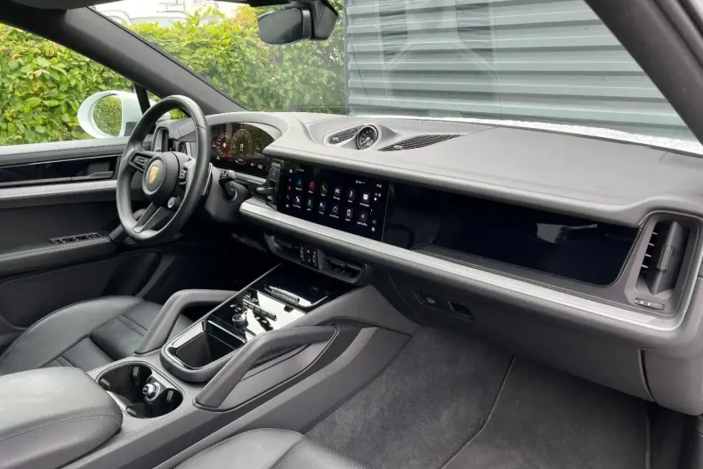 Porsche Cayenne din 2023 cu 24.800 km - oferta POR113079 - foto 13