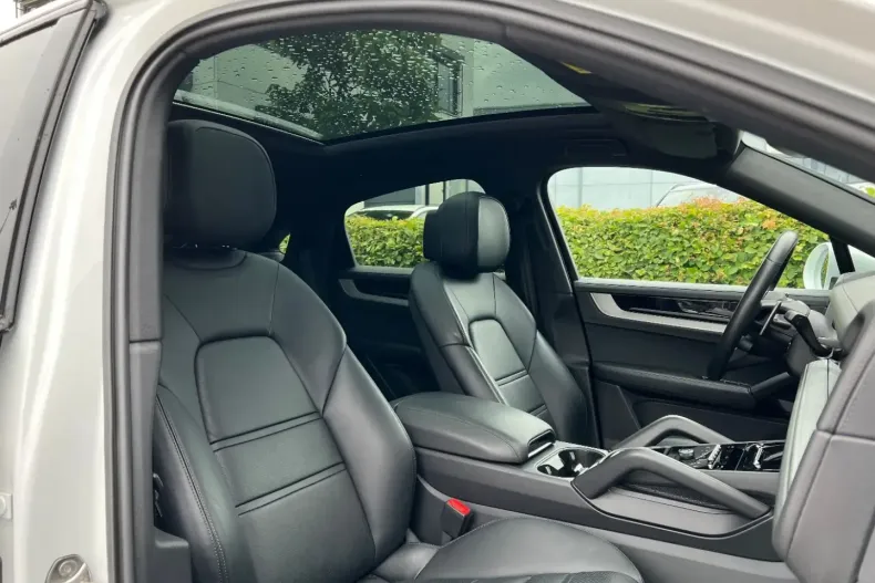 Porsche Cayenne din 2023 cu 24.800 km - oferta POR113079 - foto 15