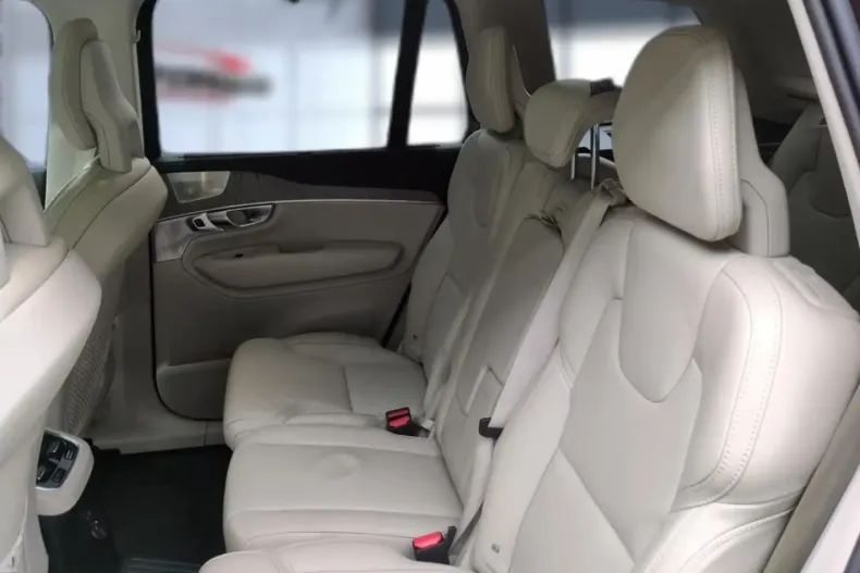 Volvo XC90 din 2021 cu 65.100 km - oferta VOL113089 - foto 13