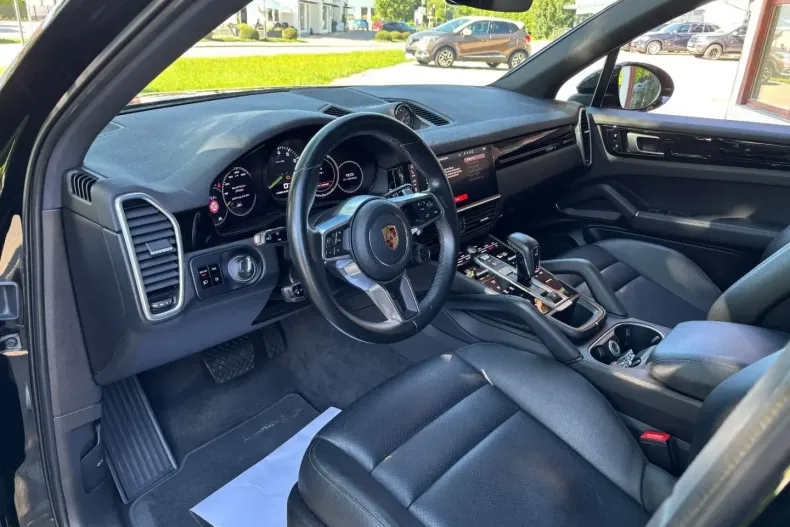 Porsche Cayenne din 2020 cu 63.700 km - oferta POR113090 - foto 13
