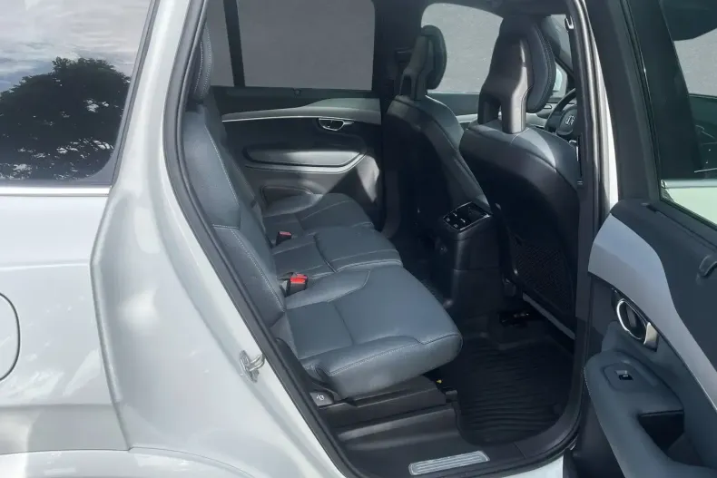 Volvo XC90 din 2021 cu 70.100 km - oferta VOL113091 - foto 5