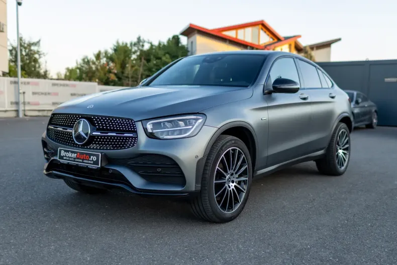 Mercedes-Benz GLC 300 din 2021 cu 68.237 km - oferta MER113093 - foto 1