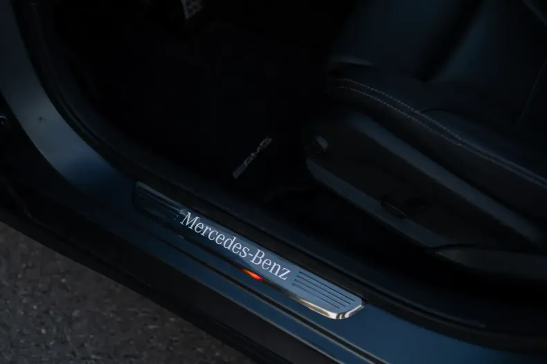 Mercedes-Benz GLC 300 din 2021 cu 68.237 km - oferta MER113093 - foto 17