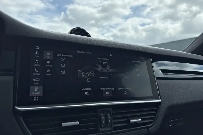 Porsche Cayenne din 2020 cu 89.953 km - oferta POR113097 - foto 29