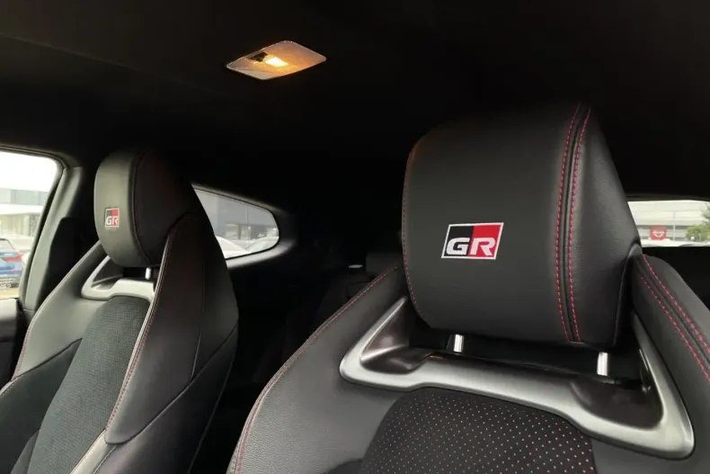 Toyota Yaris din 2021 cu 50.229 km - oferta TOY113105 - foto 11