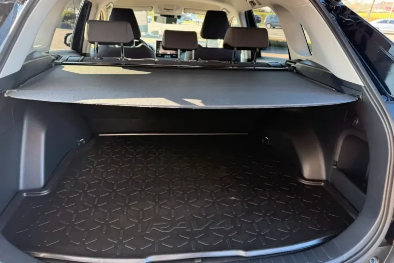 Toyota RAV4 din 2021 cu 72.700 km - oferta TOY113123 - foto 3