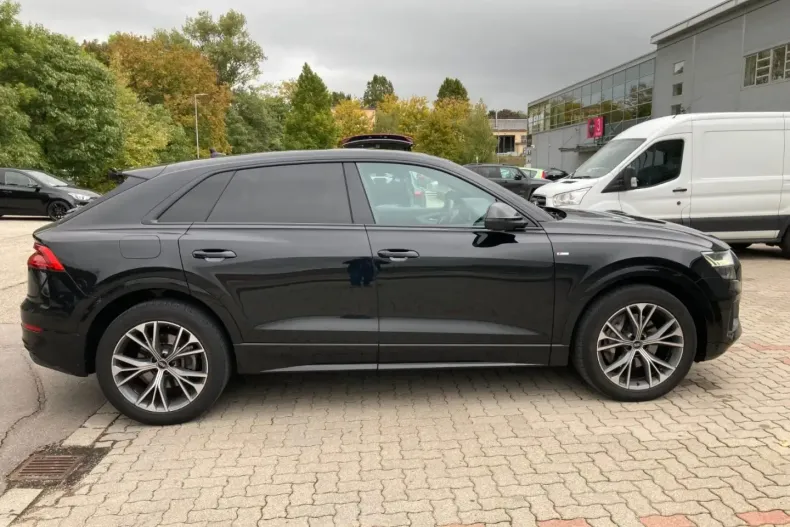 Audi Q8 din 2023 cu 76.145 km - oferta AUD113127 - foto 3