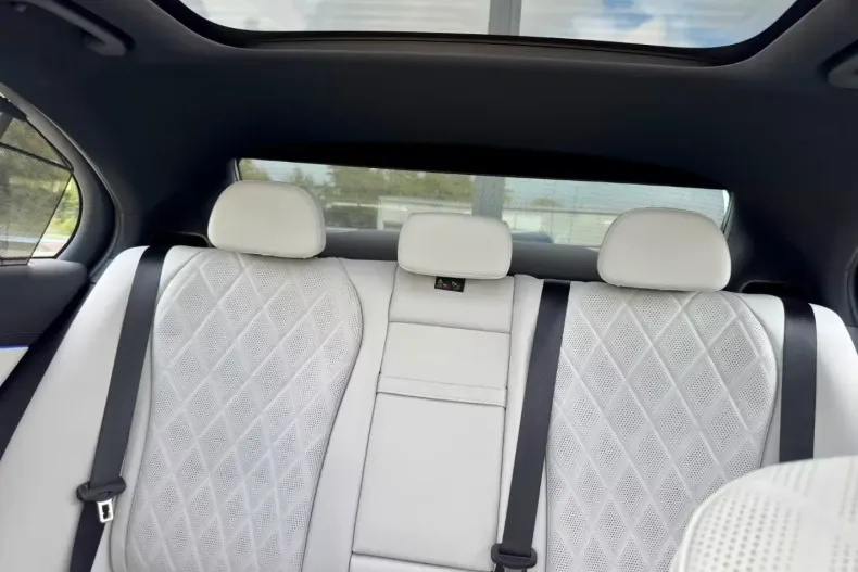 Mercedes-Benz E 220 din 2025 cu 9.901 km - oferta MER113135 - foto 10