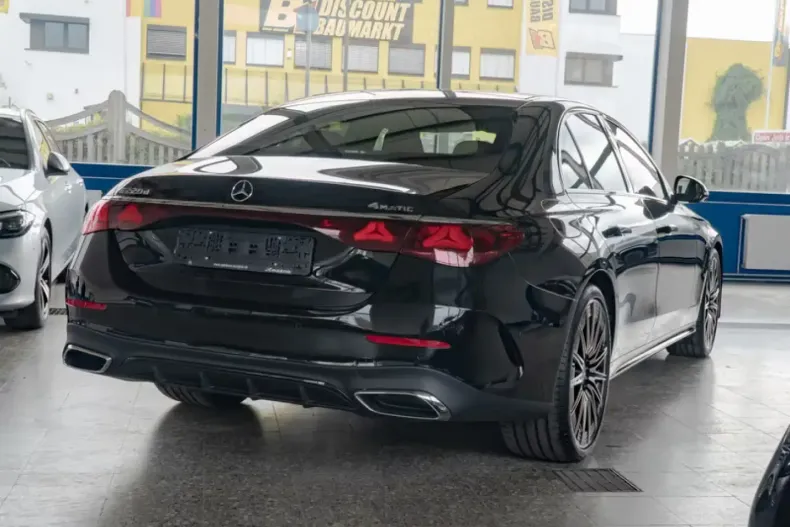 Mercedes-Benz E 220 din 2024 cu 7.141 km - oferta MER113142 - foto 3