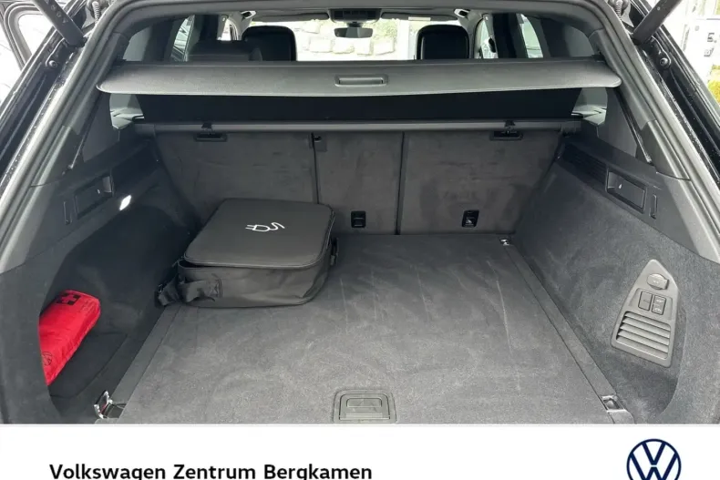 Volkswagen Touareg din 2024 cu 27.432 km - oferta VOL113159 - foto 16