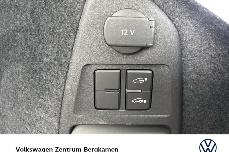 Volkswagen Touareg din 2024 cu 27.432 km - oferta VOL113159 - foto 17