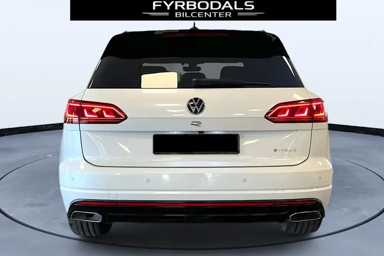 Volkswagen Touareg din 2023 cu 37.000 km - oferta VOL113171 - foto 6