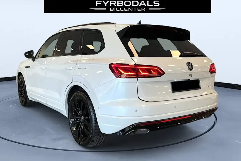 Volkswagen Touareg din 2023 cu 37.000 km - oferta VOL113171 - foto 8