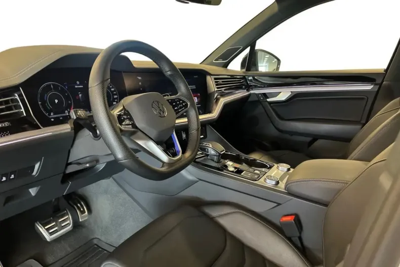 Volkswagen Touareg din 2023 cu 37.000 km - oferta VOL113171 - foto 11