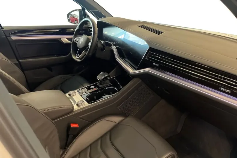 Volkswagen Touareg din 2023 cu 37.000 km - oferta VOL113171 - foto 13