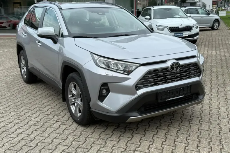 Toyota RAV4 din 2023 cu 51.243 km - oferta TOY113188 - foto 4