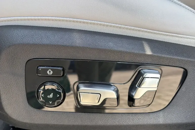 BMW XM din 2024 cu 16.892 km - oferta BMW113253 - foto 10