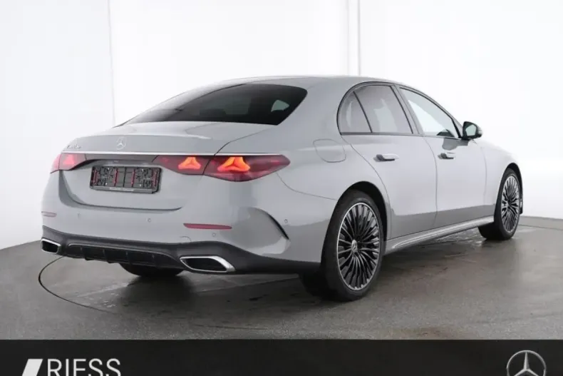 Mercedes-Benz E 300 din 2024 cu 23.856 km - oferta MER113264 - foto 2