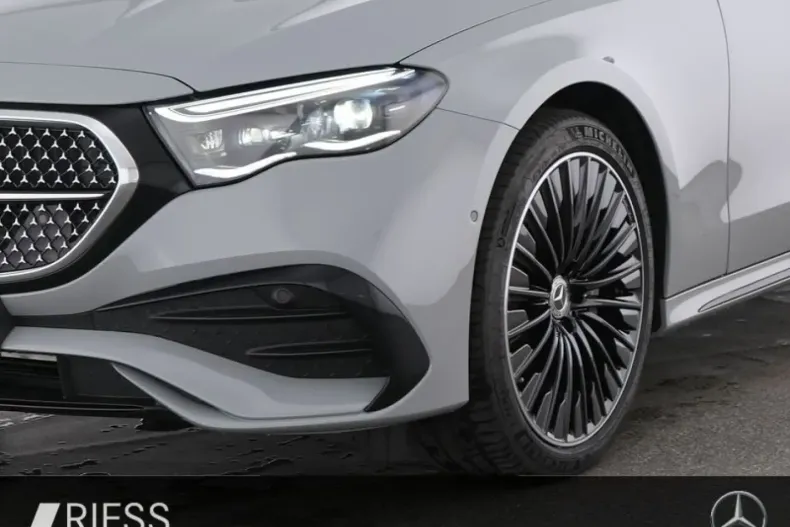 Mercedes-Benz E 300 din 2024 cu 23.856 km - oferta MER113264 - foto 3