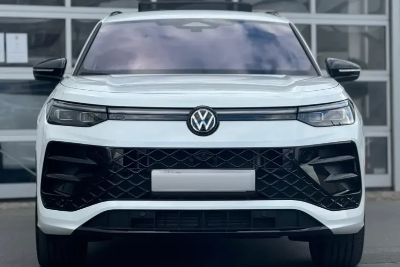 Volkswagen Tayron din 2025 cu 12.900 km - oferta VOL113265 - foto 2