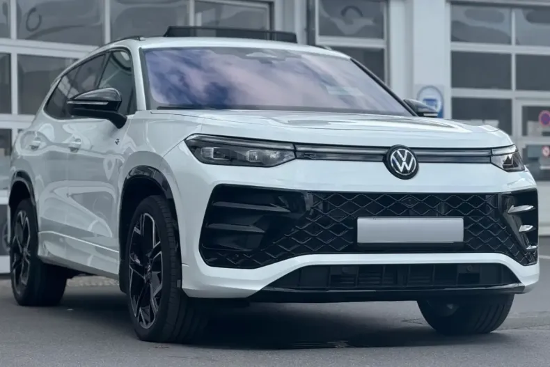 Volkswagen Tayron din 2025 cu 12.900 km - oferta VOL113265 - foto 3