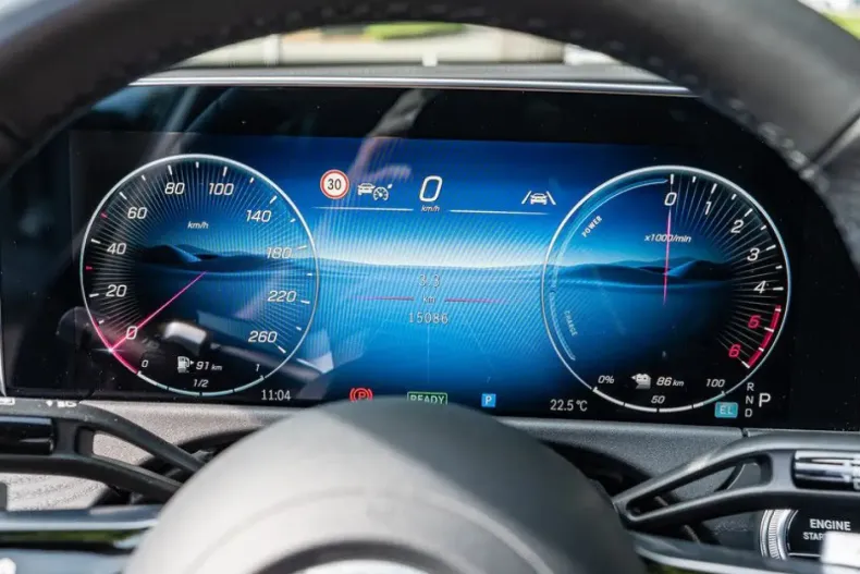 Mercedes-Benz E 300 din 2024 cu 15.078 km - oferta MER113267 - foto 12