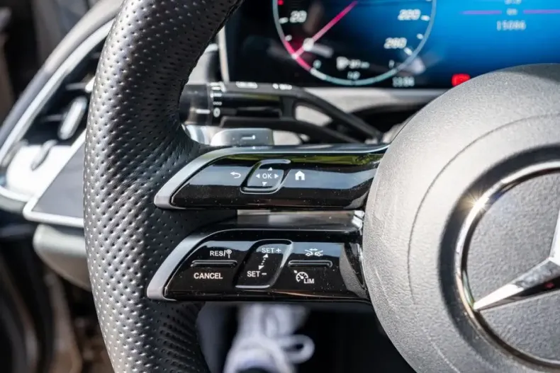 Mercedes-Benz E 300 din 2024 cu 15.078 km - oferta MER113267 - foto 13