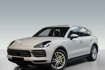 Porsche Cayenne din 2022 - oferta POR113272