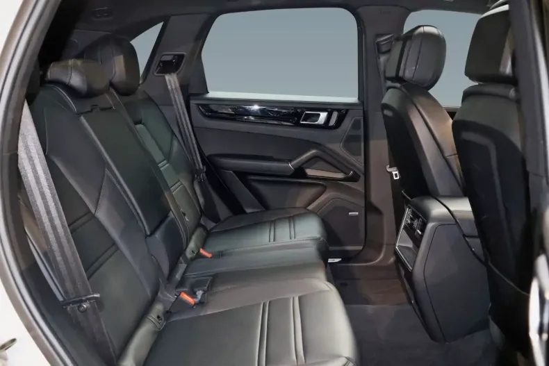 Porsche Cayenne din 2022 cu 57.700 km - oferta POR113272 - foto 5