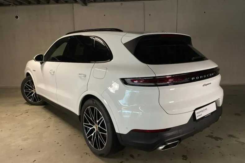 Porsche Cayenne din 2024 cu 16.300 km - oferta POR113279 - foto 4