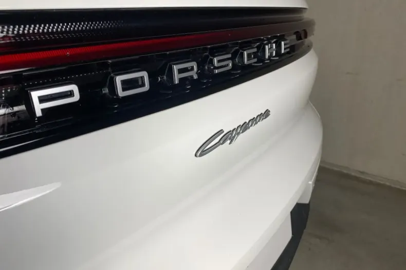 Porsche Cayenne din 2024 cu 16.300 km - oferta POR113279 - foto 8