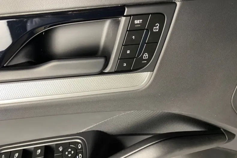 Porsche Cayenne din 2024 cu 16.300 km - oferta POR113279 - foto 23