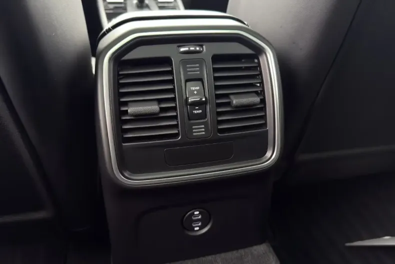 Porsche Macan din 2024 cu 49.196 km - oferta POR113284 - foto 10