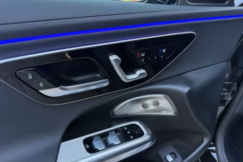 Mercedes-Benz E 300 din 2024 cu 52.300 km - oferta MER113291 - foto 6