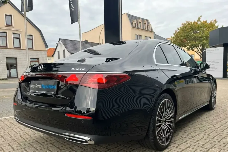 Mercedes-Benz E 300 din 2024 cu 12.500 km - oferta MER113293 - foto 2