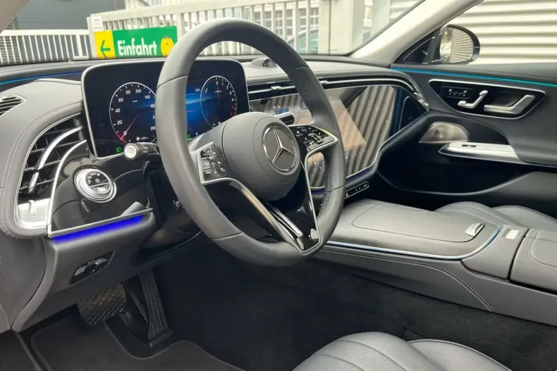 Mercedes-Benz E 300 din 2024 cu 12.500 km - oferta MER113293 - foto 16