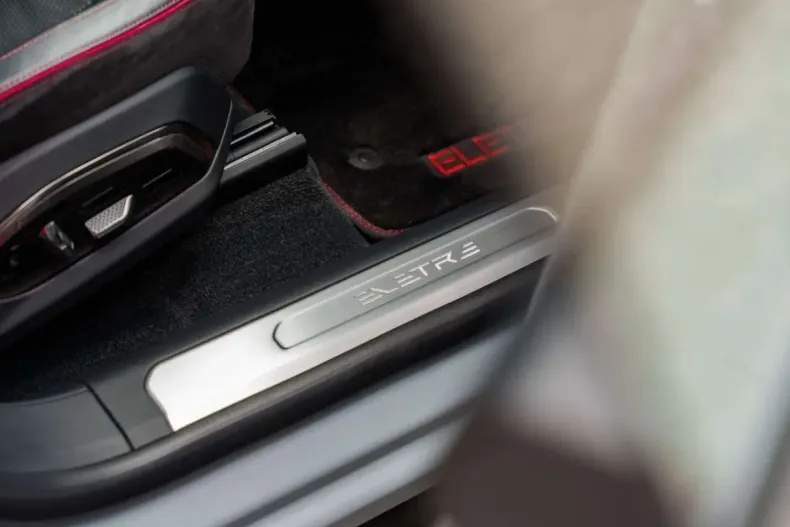 Lotus Eletre din 2024 cu 26.389 km - oferta LOT113295 - foto 22