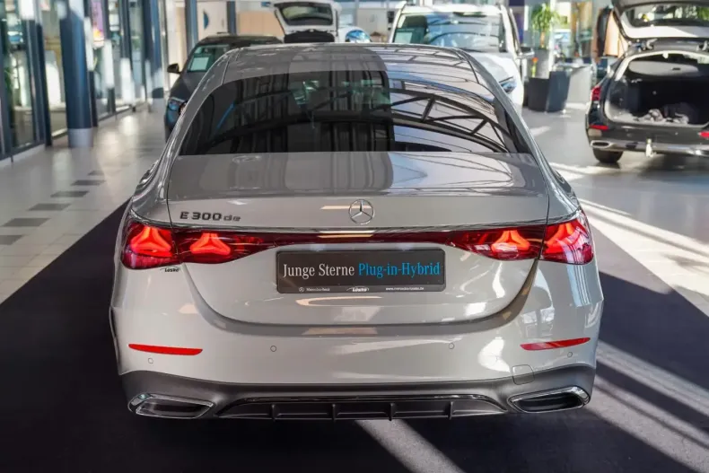 Mercedes-Benz E 300 din 2024 cu 8.741 km - oferta MER113298 - foto 2