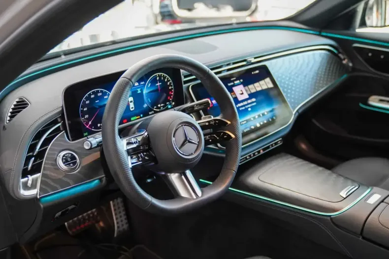 Mercedes-Benz E 300 din 2024 cu 8.741 km - oferta MER113298 - foto 7