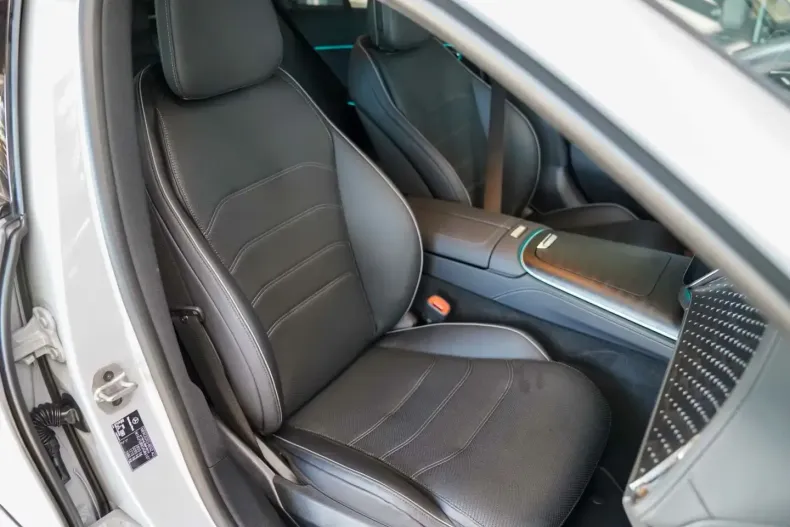 Mercedes-Benz E 300 din 2024 cu 8.741 km - oferta MER113298 - foto 8