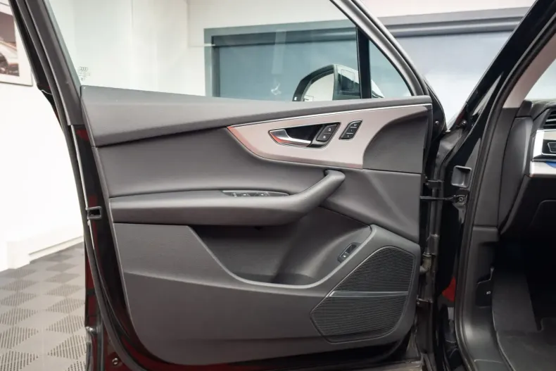 Audi Q7 din 2023 cu 63.500 km - oferta AUD113300 - foto 19