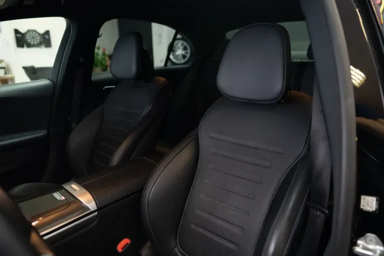 Mercedes-Benz C 300 din 2023 cu 30.800 km - oferta MER113301 - foto 13