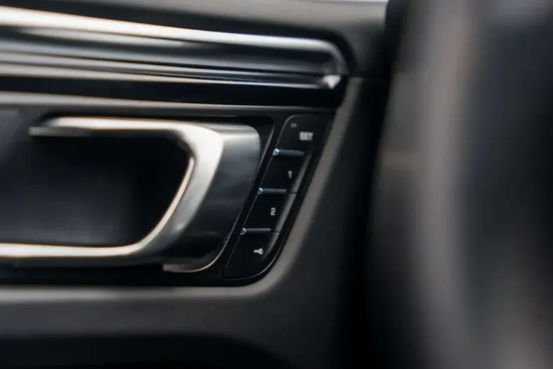 Porsche Macan din 2021 cu 69.934 km - oferta POR113302 - foto 10