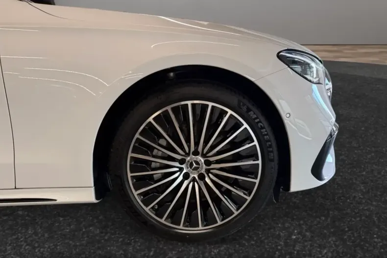 Mercedes-Benz E 300 din 2024 cu 6.583 km - oferta MER113310 - foto 4