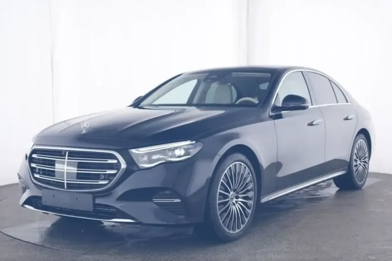 Mercedes-Benz E 300 din 2024 cu 7.572 km - oferta MER113312 - foto 1