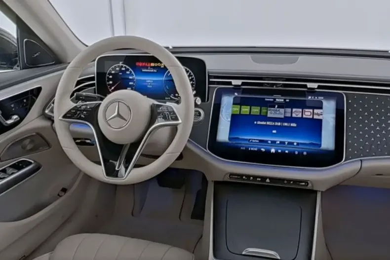 Mercedes-Benz E 300 din 2024 cu 7.572 km - oferta MER113312 - foto 5